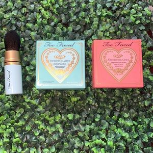 Too Faced Sweethearts Blush and Bronzer Set, includes brush